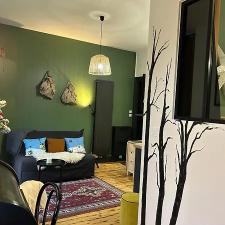 Appart Chaleureux Avec Balcon Apartman *